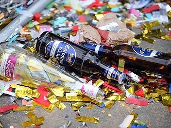 Zu Fasching eskaliert nicht selten die Gewalt. Ein Überblick über die Vorfälle in Franken. Symbolfoto: Oliver Berg/dpa