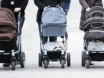 Streit um Kinderwagenplatz in Bus in Würzburg eskaliert