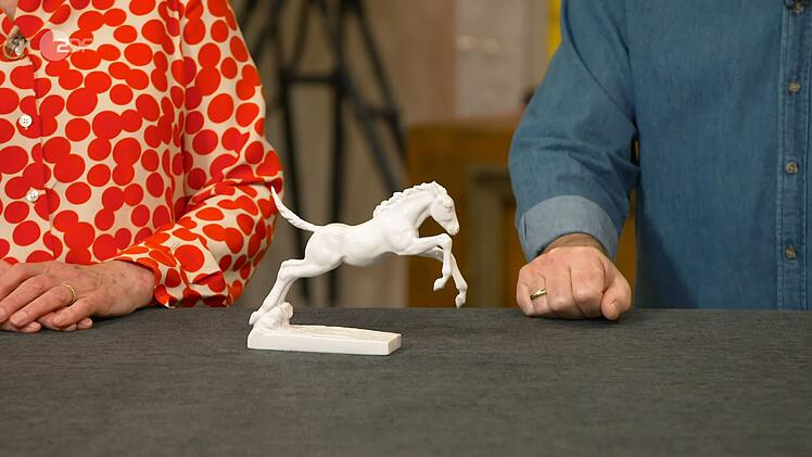Das springende Fohlen aus Rosenthal-Porzellan aus der Zeit zwischen 1953 und 1956 wurde auf 100 Euro geschätzt.