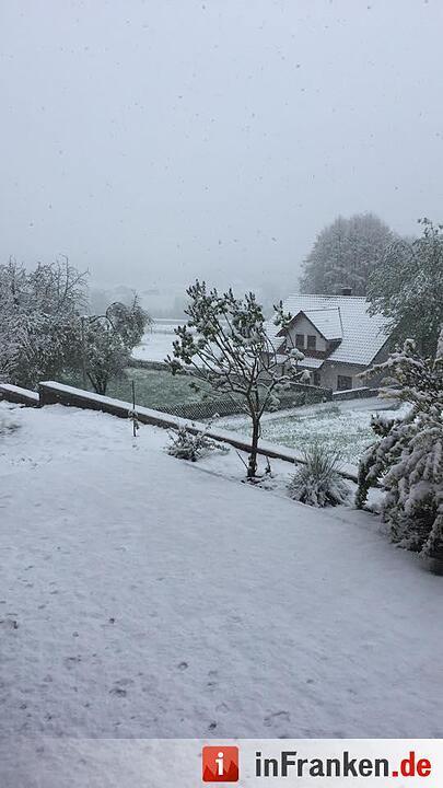 Franken: Ostermontag versinkt im Schnee