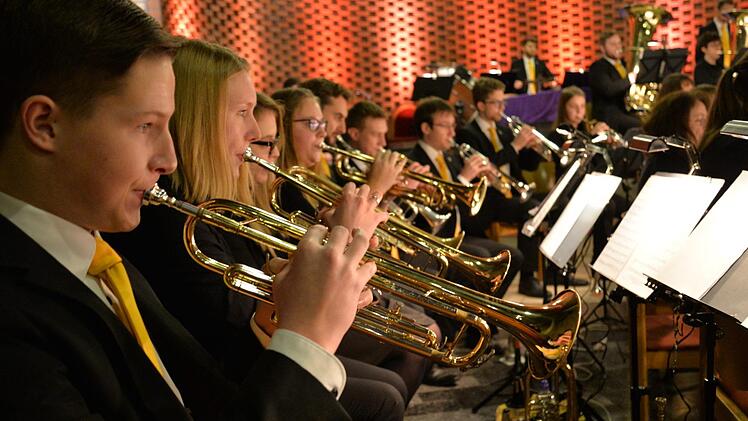 Die Bläserphilharmonie Forchheim in der Pfarrkirche Verklärung Christi Foto: Franka Struve