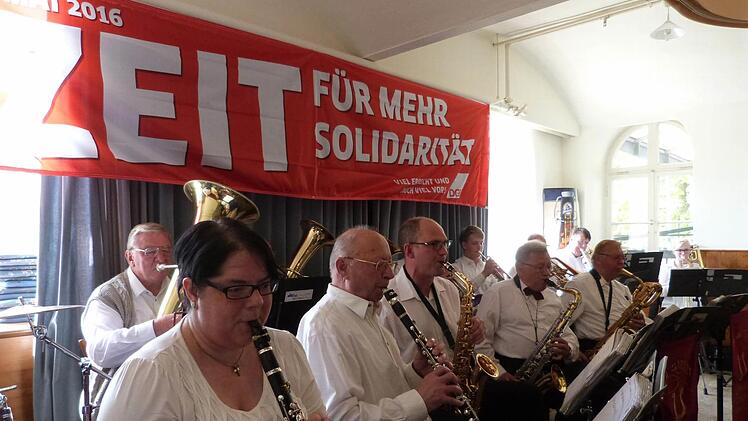 Der Musikverein Kulmbach-Weiher umrahmte die Kundgebung.
