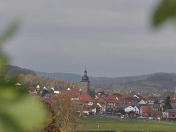 In Pfarrweisach wird an diesem Wochenende das Kirchweihfest gefeiert. Inmitten des Bildes die Pfarrkirche St. Kilian, die "Urkirche im Weisachgrund".Fotos: Albrecht