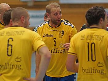 Spielertrainer Johan Andersson macht die Ansagen auch in der kommenden Saison bei der HG Kunstadt - dann in der Landesliga Nord.  Foto: Archiv/Matthias Schneider