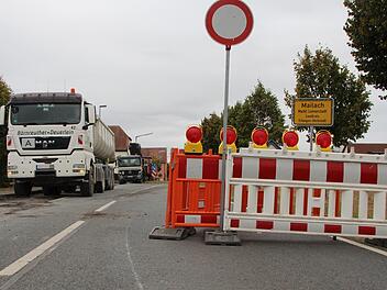 Seit Montag ist die Ortsdurchfahrt Mailach gesperrt, weil die B 470 an dieser Stelle saniert wird. Am Samstag, 8. September, sollen die Arbeiten abgeschlossen sein.  Fotos: Franziska Rieger