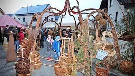 K&ouml;rbe geh&ouml;ren immer zum Marktangebot in Sand.  Foto: Archiv/pr