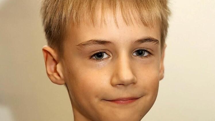 Finn-Jannis (9) aus Bamberg "Ich fand es heute sehr interessant und spannend. Und ich wusste noch nicht, dass der Ausdruck ,du spinnst wohl!‘ vom Spinnen kommt. Und die ganzen Fachbegriffe kannte ich auch noch nicht, zum Beispiel das Wort ,Depression‘. Ich würde dem Professor eine Eins plus geben, denn er hat alles gut erklärt."
