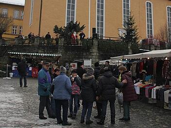 Beim Weihnachtsmarkt in Ludwigsstadt fanden die Besucher ein breites Angebot vor.