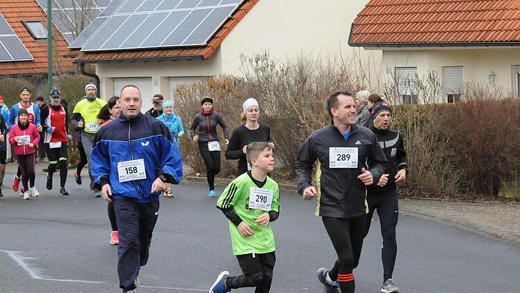 Szenen vom Fuschter Silvesterlauf.ssp