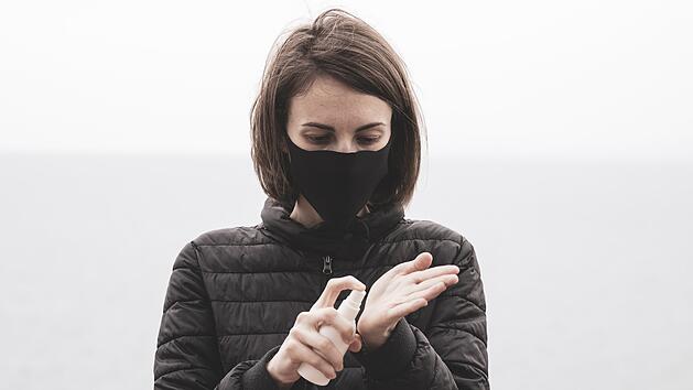 &Uuml;ber den Nutzen von manchen nat&uuml;rlichen Desinfektionssprays ist sich &Ouml;ko-Test unsicher. Foto: Engin_Akyurt/pixabay.com.