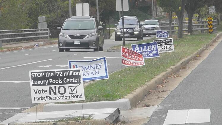Straßenwahlkampf in Amerika: Ein Blick in eine  Straße in Washington DC, den  Andrea Bauerfeind unserer Zeitung per E-Mail zukommen ließ.
