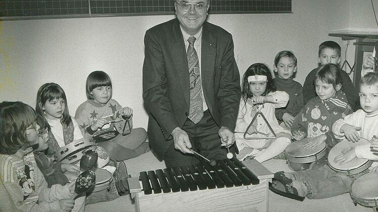 Damit Kinder die Chance auf eine musikalische Ausbildung bekommen, setzte sich Karl Zeitler immer für den Erhalt der Sing- und Musikschule des Landkreises Coburg ein.