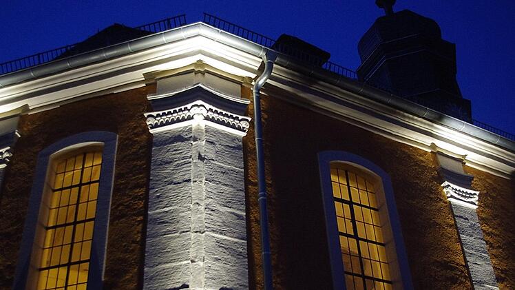 Besonders die Ornamentik kommt durch die Illumination deutlich zur Geltung.  Foto: Heike Schülein