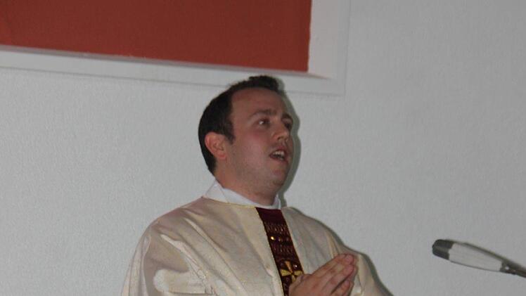 Tobias Fehn während des Gottesdienstes. Foto: Veronika Schadeck