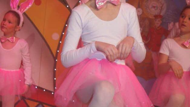 Die Mädchen der Ballettschule Engelmann kamen als putzige Bunnys auf die Bühne.