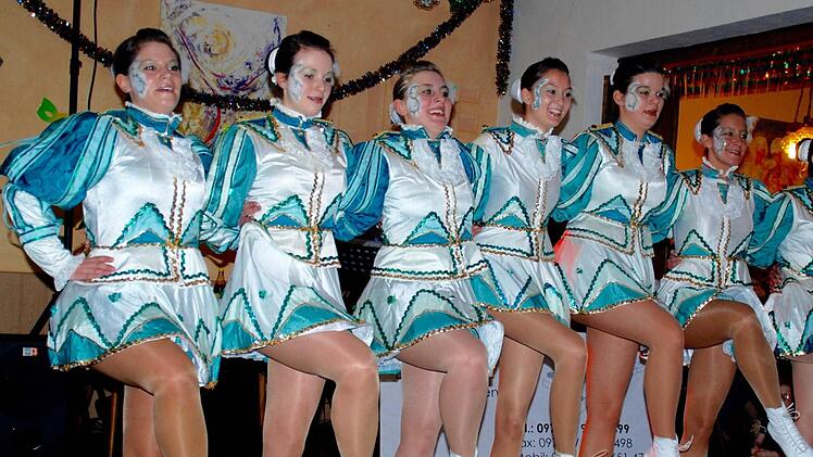 2011 tanzte "Illumina" noch als Garde. Hier ein Bild vom den Auftritt beim Fasching in Gefäll. Foto: Archiv Kupka-Hahn