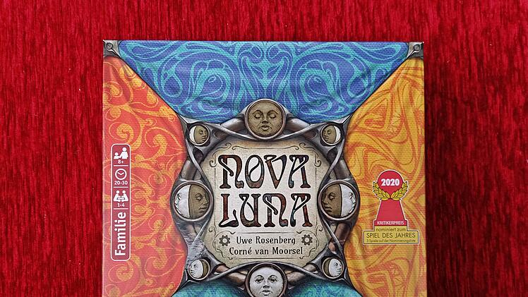 Spiele-Test "Nova Luna": das Legespiel mit der Monduhr