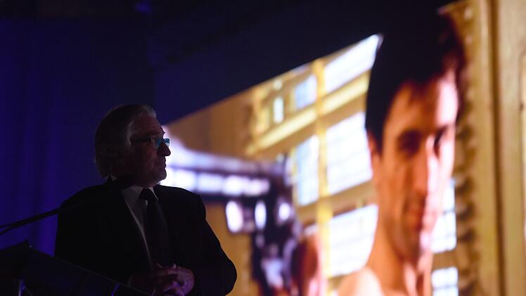 Robert De Niro und eine Szene aus dem Film "Taxi Driver"