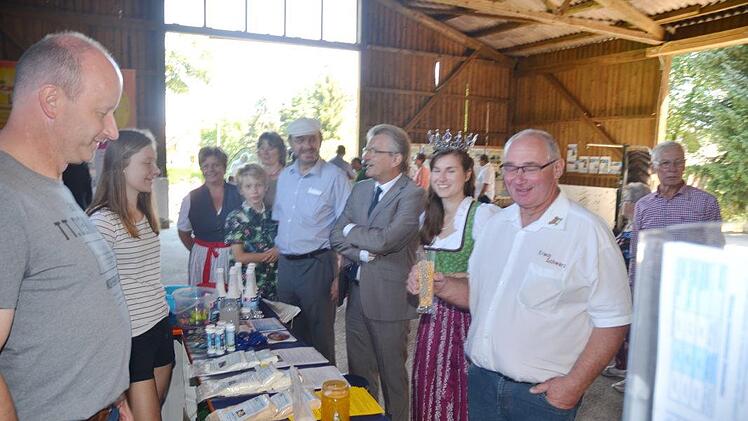 Die Ehrengäste am Informationsstand des BBV. Foto: Karl-Heinz Hofmann