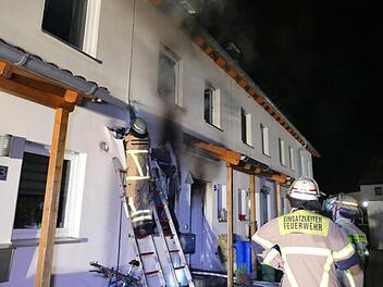 Bei einem Brand in Fürth entstanden am Samstagabend 50.000 Euro Sachschaden. Foto: NEWS5 / Oßwald