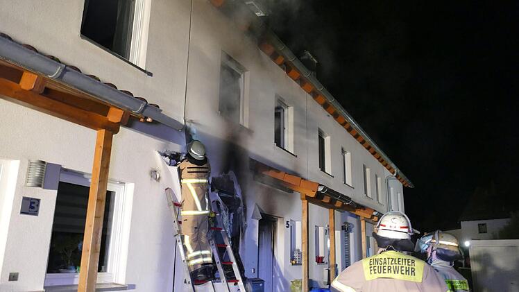 Bei einem Brand in Fürth entstanden am Samstagabend 50.000 Euro Sachschaden. Foto: NEWS5 / Oßwald