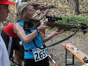 Marion Exner von den Brehm-Titan-Runners leistete sich drei Fehlschüsse, was ihr drei Strafminuten einbrachte. Mit etwas mehr Zielgenauigkeit wäre sie in der Damenwertung um die Medaillen mitgelaufen, so reichte es am Ende nur zu Platz 8. Fotos: privat