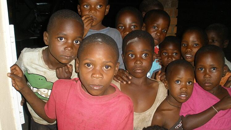 Kinder in Uganda. Foto: Johanna Blum