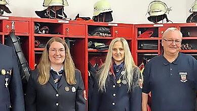In den neuen Vorstand der Freiwilligen Feuerwehr Zeitlofs wurden gewählt: (von links) Holger Hereth (Kassenprüfer), Anna-Lena Hereth (Kassenprüferin), Roberta Hauke (Vertrauensperson), Bernd Buberl (Vertrauensperson) und 1. Vorsitzender Markus Ull...