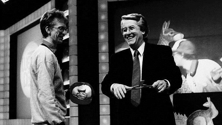 Beste TV-Unterhaltung am Samstagabend: Thomas Hartmann und Frank Elstner in "Wetten, dass..?" (4. April 1987) Foto: ZDF/Oloffs