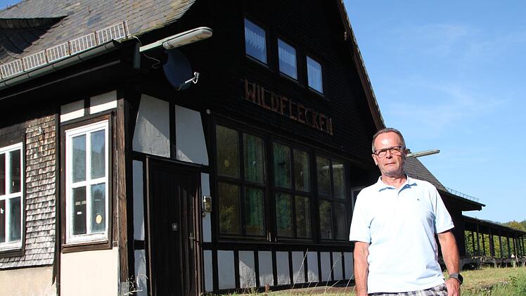 Wolfgang Illek aus Wildflecken hat viele Jahre dafür gekämpft, dass ein Radweg auf die Bahntrasse kommt. Foto: Ulrike Müller