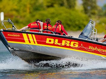 Bub (2) stirbt nach Sturz in Fluss