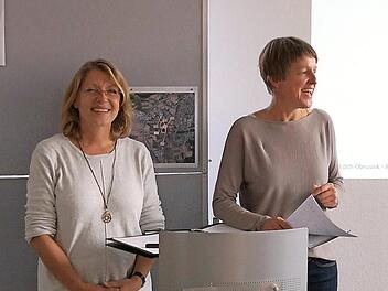 Bürgermeisterin Sigrid Reinfelder (rechts) stellte die Stadtplanerin Edith Obrusnik als Isek-Projektmanagerin vor. Foto: Johannes Michel