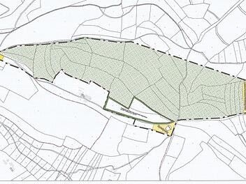 So sieht der Bebauungsplan für die Attraktivierung des Kordigast aus: Der Geschicklichkeitspfad (rechts auf der Skizze) befindet sich unweit der Gaststätte "Waldfrieden", die noch zu Altenkunstadt gehört. Der Keltenspielplatz "Spielwienix" befindet sich zwischen dem Altenkunstadter Lokal und dem Rasthof "Zur Steinernen Hochzeit", der bereits auf Weismainer Grund liegt.  Stephan Stöckel (Repro)