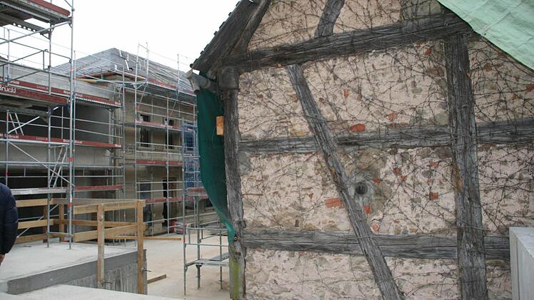 Das Torhaus aus dem 17. Jahrhundert wird in das Dienstleistungszentrum integriert. Foto: Daniela Röllinger