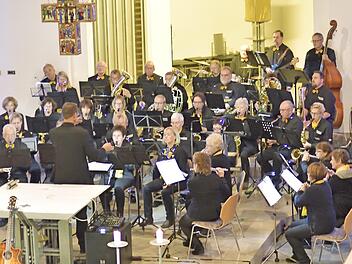 In der Adventszeit hatte die Seniorband zwei Benefizkonzerte in Herzogenaurach und Niederndorf gegeben. Foto: Werner Meschede
