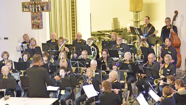 In der Adventszeit hatte die Seniorband zwei Benefizkonzerte in Herzogenaurach und Niederndorf gegeben. Foto: Werner Meschede
