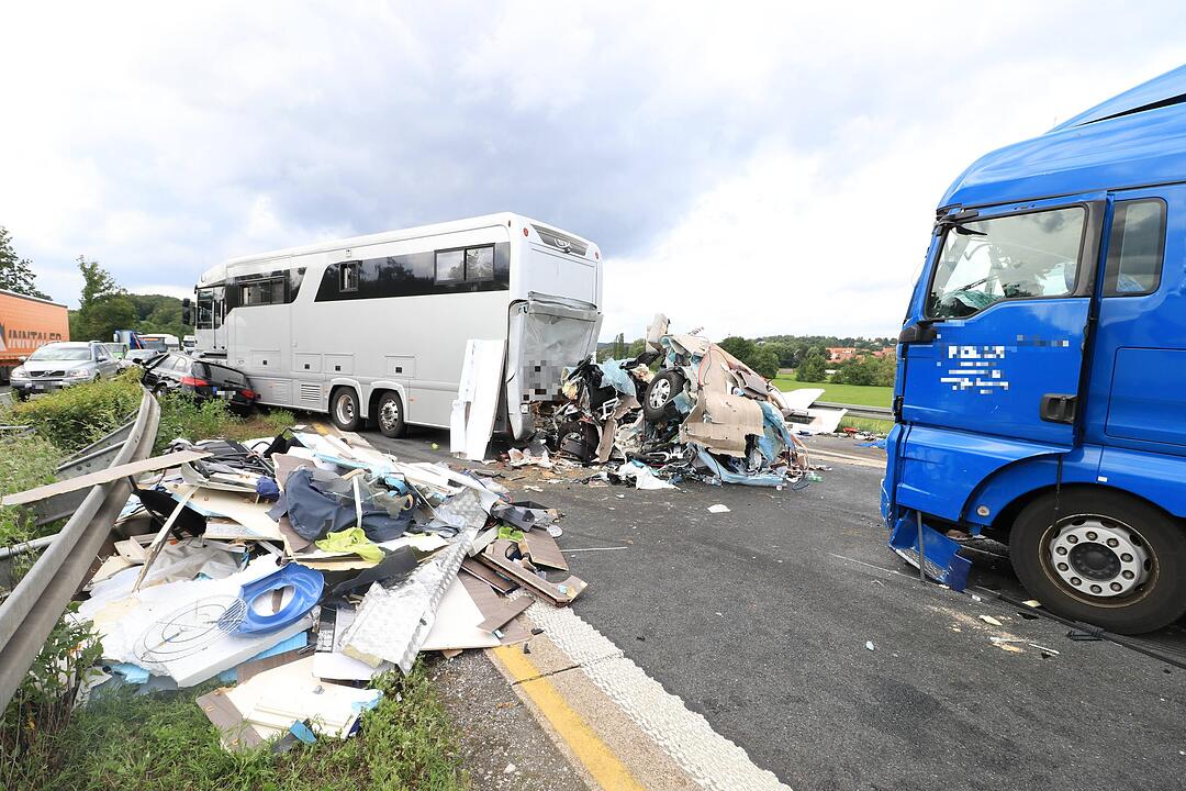 Furchtbares Unglück: Wohnmobil-Fahrer stirbt auf A3 bei Schlüsselfeld