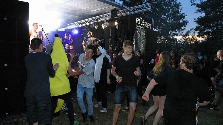 Beim Auftritt von "All is not lost" war das Festival-Gelände gut gefüllt. Nun konnte die Eberner Band ihren im letzten Jahr abgesagten Auftritt auch offiziell nachholen.