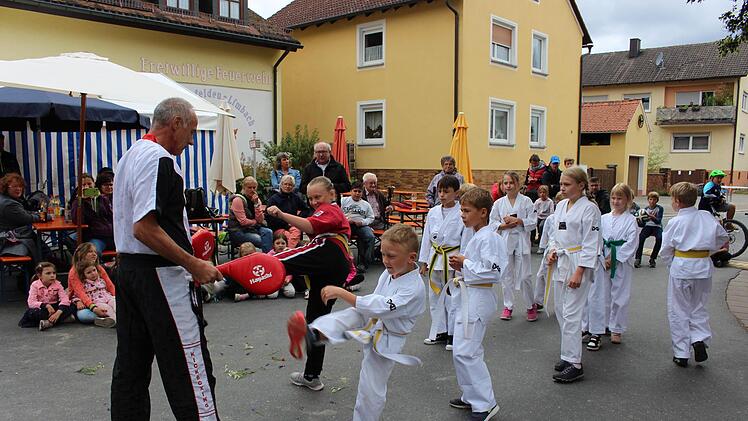 Übungen mit Trainer Rainer Giel