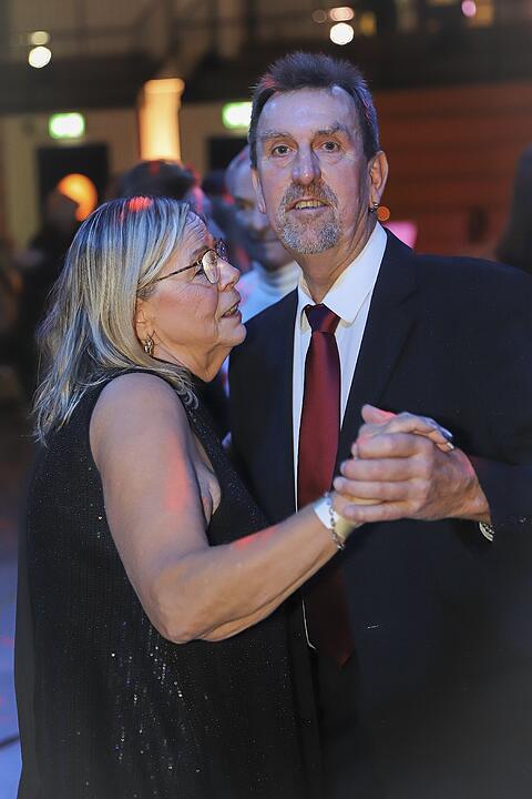 Es wurde in das Jahr 2025 gefeiert.