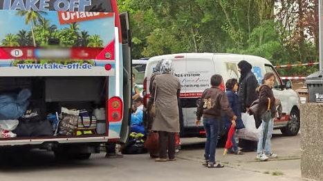 Reisefreiheit ja, aber nur beschränkt: Asylbewerber werden durch die Residenzpflicht in ihrer Freizügigkeit eingeschränkt.  Foto: Johanna Eckert