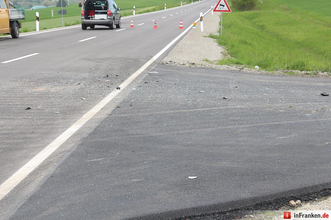 Ansbach: Fahranfänger kracht in Bagger