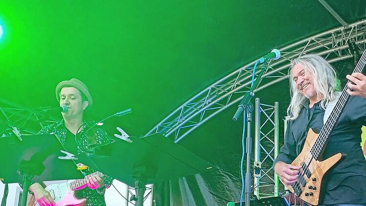 Den Musikern der Privatkapelle war anzusehen, wie gl&uuml;cklich sie waren, nach dem Lockdown wieder vor Live-Publikum auftreten zu d&uuml;rfen.