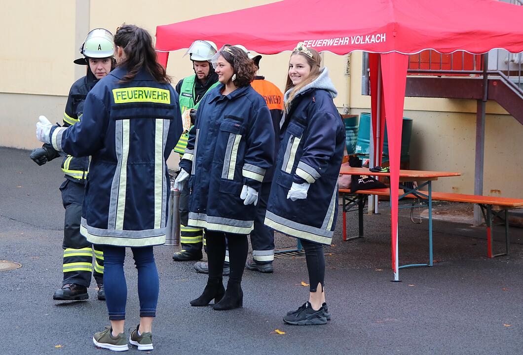 Prinzessinnen bei Feuerwehr