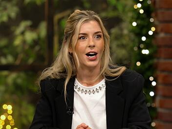 Da blieb nicht nur H&auml;ndlerin Liza Kielon wortw&ouml;rtlich der Mund offen stehen: Ein "Flohmarkt-Fehler" hatte in "Bares f&uuml;r Rares" wahrhaft teure Folgen.