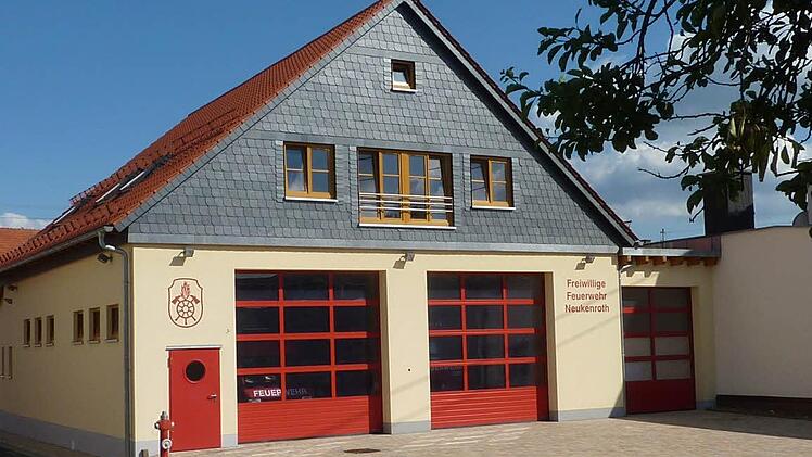 Am Sonntag, 1. September, wird in Neukenroth ein neues Feuerwehrgerätehaus eingeweiht und seiner Bestimmung übergeben. Foto: Gerd Fleischmann