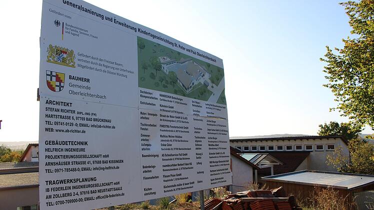 Baugebiet Kindergarten Oberleichtersbach: 600 Quadratmeter Neubau schließen sich an das Bestandsgebäude an. Foto: Julia Raab
