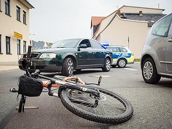 Höchstadt: Mädchen wird von Auto erfasst - 14-jährige Radfahrerin schwer verletzt