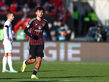 Uzun-Problem beim FCN: Trainer Fiél äußert sich zum Torlos-Talent