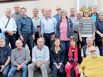 Der Jahrgang 1952/53 kam in Münnerstadt zu einem Klassentreffen zusammen. Mehr als 30 ehemalige Mitschüler nahmen am Treffen teil. Foto: Heike Beudert